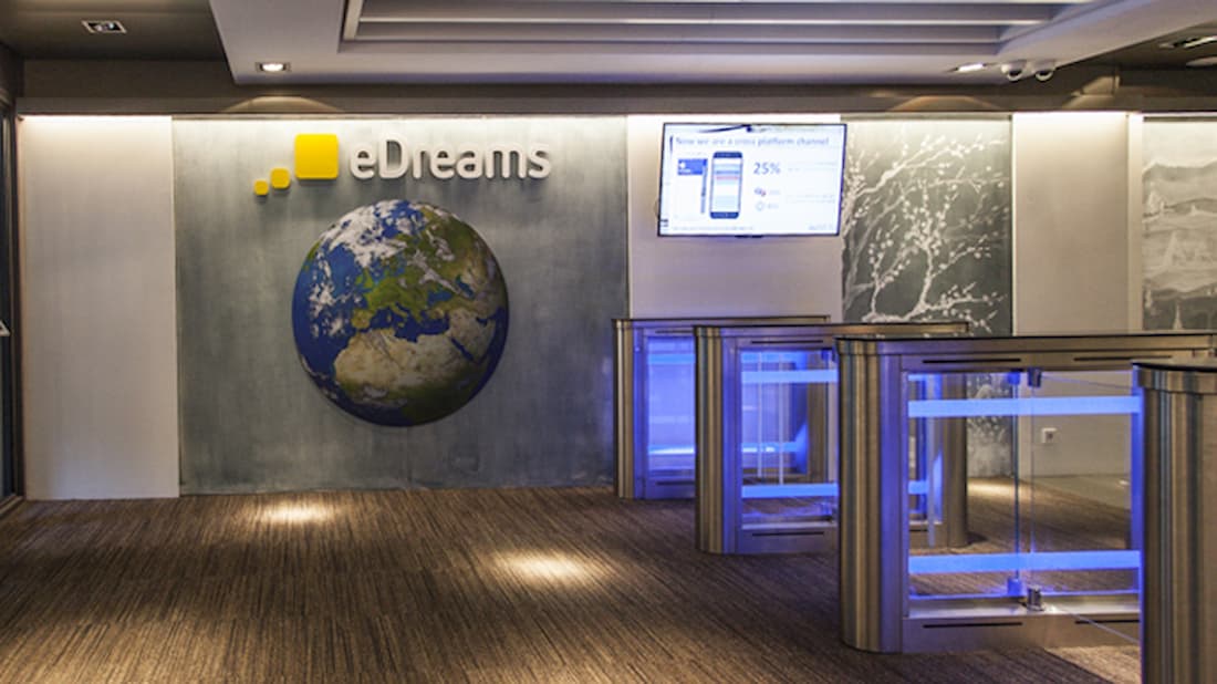How Consum’s Model Differs from Traditional Retailers